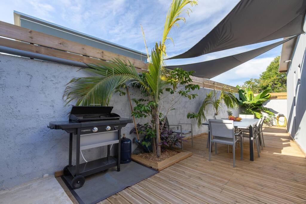 Villa Benjoin St-Pierre Piscine Chauffee Et Mer Saint Pierre Εξωτερικό φωτογραφία