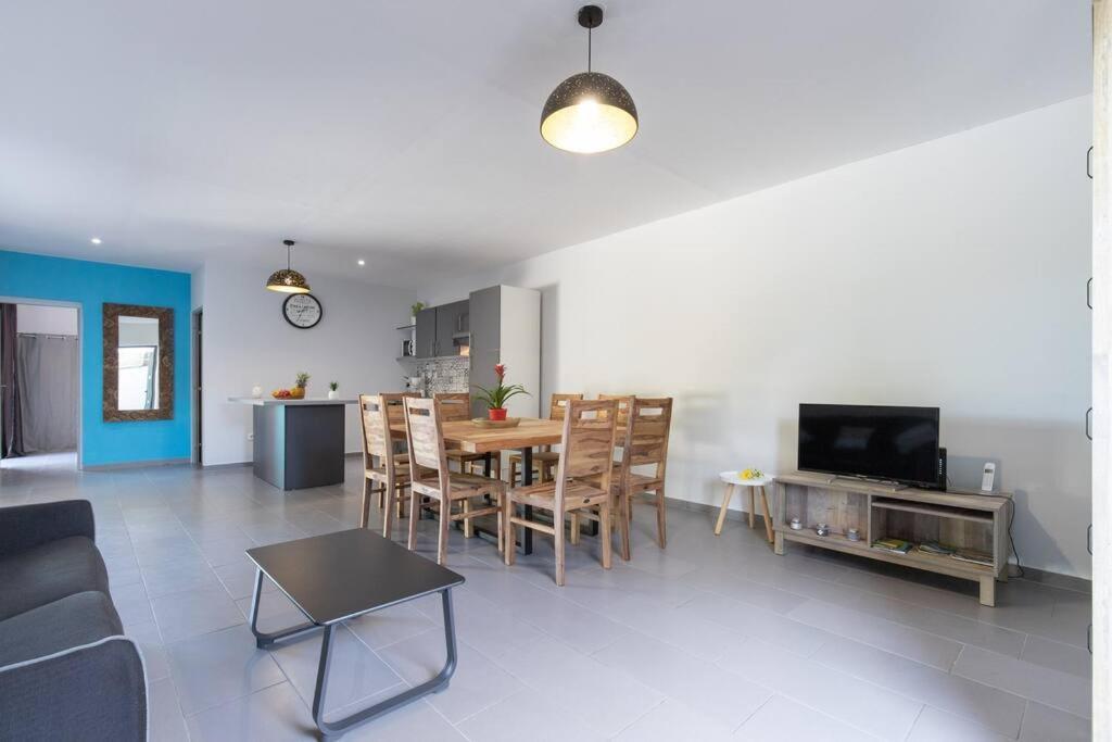 Villa Benjoin St-Pierre Piscine Chauffee Et Mer Saint Pierre Εξωτερικό φωτογραφία