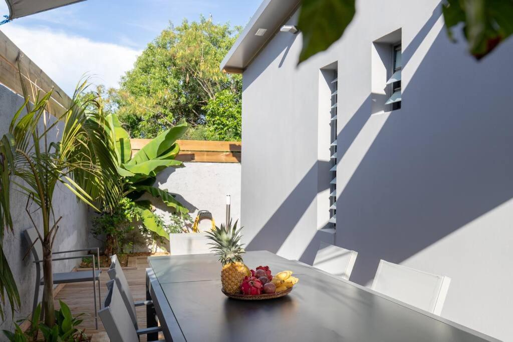 Villa Benjoin St-Pierre Piscine Chauffee Et Mer Saint Pierre Εξωτερικό φωτογραφία